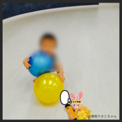 「ドクちゃんカメラ」謎のかわいいウサギが写真上に現れる面白カメラアプリのアイコン