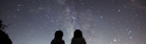 美しい星空写真が保存できるアプリ「星空のある風景写真集－眠りたくない夜がある－」の魅力